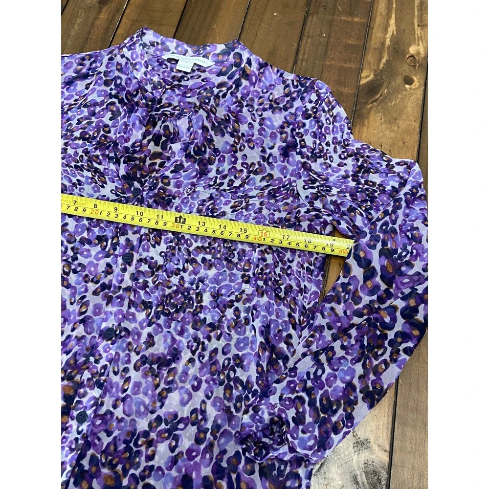 Diane von Furstenberg Purple Leopard Print Silk Button Down Blouse Size 4 DVF - Picture 5 of 8